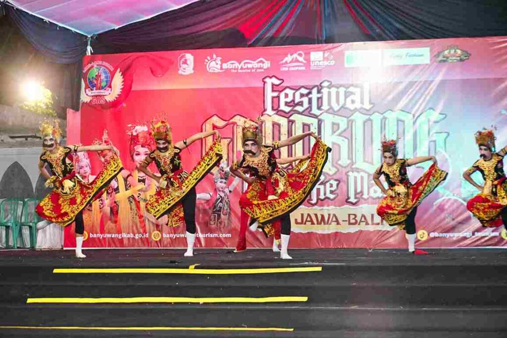 Ribuan Penari Ramaikan Festival Gandrung Banyuwangi, dari TK hingga Umum Foto BeritaJatim.com