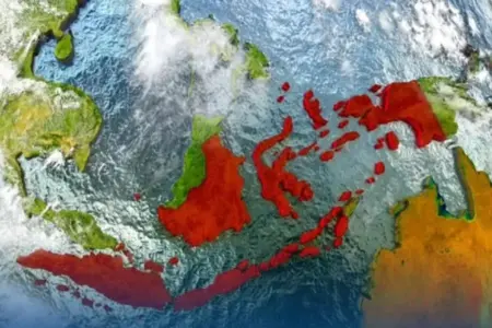 Waspada Cuaca dan Kondisi Laut Saat Libur Nataru, BMKG: Curah Hujan dan Gelombang Diprediksi Tinggi Foto BeritaJatim.com