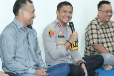 Tegas Berantas Curanmor, Kapolres Gresik AKBP Rovan Richard Mahenu Dipromosikan ke Mabes Polri Foto BeritaJatim.com