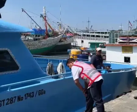 Libur Nataru 2026, Ribuan Pemudik Asal Pulau Bawean Pulang Kampung Foto BeritaJatim.com