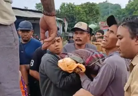 Seorang Perempuan Buruh Tembakau di Jember Meninggal Dunia Terhanyut Banjir Foto BeritaJatim.com