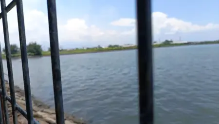Suasana kawasan wisata kum-kum Kota Probolinggo