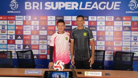 Tanpa Dua Pilar, Leo Lelis Tegaskan Persebaya Siap Tempur Hadapi Borneo FC Foto BeritaJatim.com