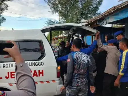 Tragedi Kumkum Mayangan Probolinggo, Remaja Meninggal Tenggelam Usai Berenang ke Tengah Foto BeritaJatim.com