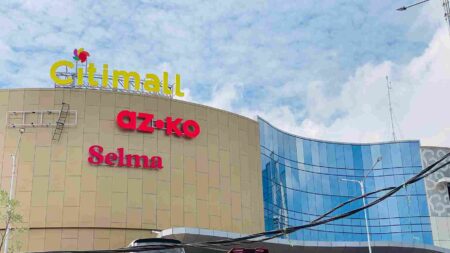 Mall Pertama di Tuban Siap Dibuka, Bupati Pastikan Tenaga Kerja Lokal dan Stand UMKM Foto BeritaJatim.com