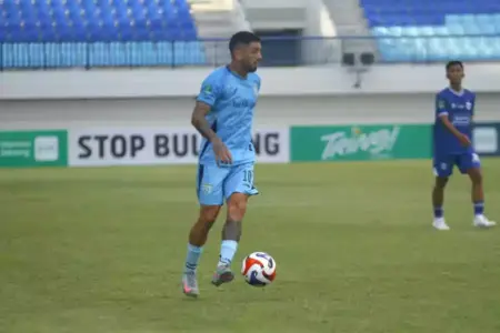 Jonathan Bustos Susul Tinggalkan Persela, Bima Sakti Segera Cati Pengganti Sepadan Foto BeritaJatim.com