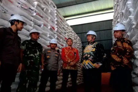Tekan Inflasi, Pemkab Madiun Gelar Sidak Pasar hingga Gudang Bulog Foto BeritaJatim.com