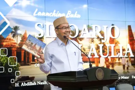 Luncurkan Buku Sidoarjo Bumi Aulia, Ketua DPRD Dorong Branding Religius Kota Delta Foto BeritaJatim.com