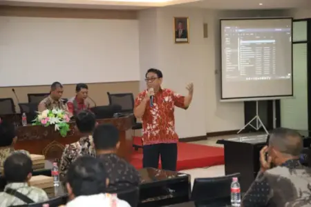 Menuju World Class University, Untag Surabaya Benahi Layanan dari Petugas Parkir Foto BeritaJatim.com