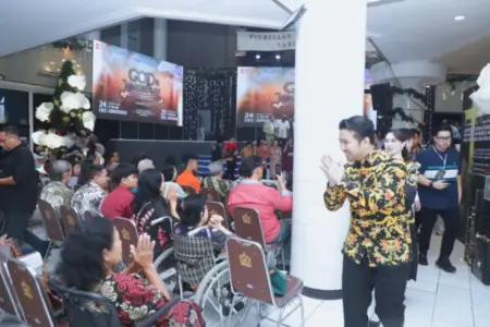 Wagub Emil dan Arumi Hadiri Perayaan Natal di Gereja Bukit Zaitun hingga Gereja di Eks Lokalisasi Dolly Foto BeritaJatim.com