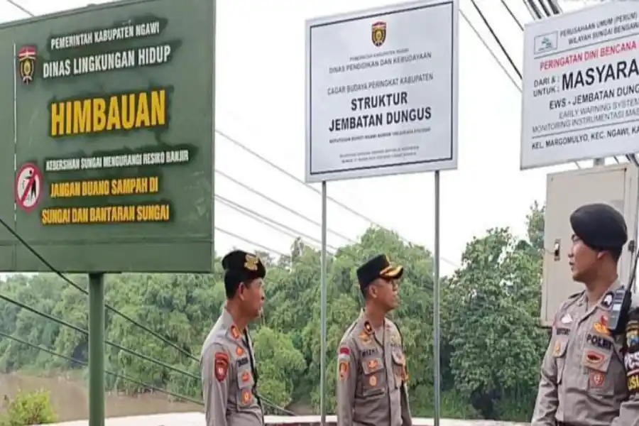 Wakapolres Ngawi Cek Titik Rawan Banjir–Longsor dan Pastikan Kesiapsiagaan Polsek Jajaran Foto BeritaJatim.com