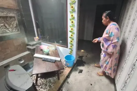 Gara-gara Charger HP Tak Dicabut, Rumah Warga Madiun Nyaris Ludes Terbakar Foto BeritaJatim.com