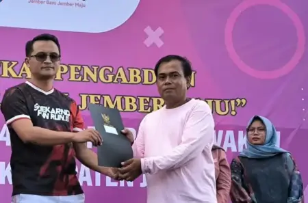 Wakil Ketua DPRD Jember Minta Ribuan PPPK Paruh Waktu Tak Bersikap Seperti Priyayi Foto BeritaJatim.com