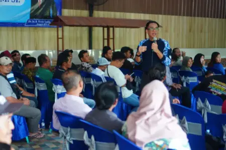 Anggota DPR RI Rizki Sadig Perkuat Literasi Mitigasi Bencana Berbasis Warga di Blitar Foto BeritaJatim.com