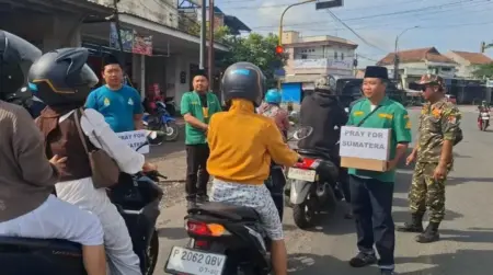 GP Ansor Cluring Banyuwangi Galang Bantuan untuk Korban Banjir Aceh dan Sumatra Foto BeritaJatim.com