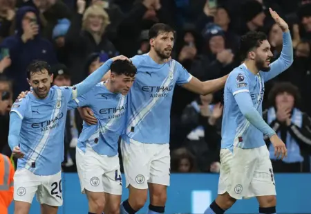 Manchester City Bangkit! Hanya Tertinggal 2 Poin dari Arsenal Foto BeritaJatim.com