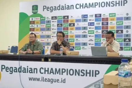 Pilot Project MoU 3 Menteri, Deltras FC dan Kementerian UMKM Garap Holding Ekonomi di Gelora Delta Foto BeritaJatim.com
