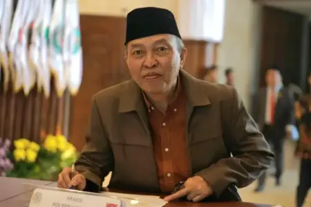 Fraksi PDIP DPRD Jatim Desak Percepatan Perbaikan Jalur Rawan Longsor Pacet dan Malang-Pujon Foto BeritaJatim.com