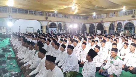 Rangkaian Haul Ke-16 Gus Dur di Tebuireng Jombang Diawali dengan Lailatul Hadrah Foto BeritaJatim.com