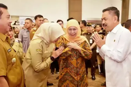 Dukung Penegakan Hukum Humanis, Bupati Ipuk Tandatangani PKS Pelaksanaan Pidana Kerja Sosial Foto BeritaJatim.com