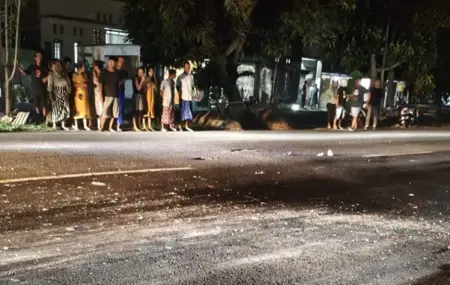 Mobil Pikap Tabrak Sepeda Motor di Jombang, Satu Luka Parah Foto BeritaJatim.com