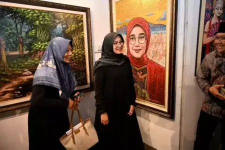 156 Lukisan Karya dari Seniman Berbagai Daerah Menghiasi Pameran Seni Rupa Banyuwangi Foto BeritaJatim.com