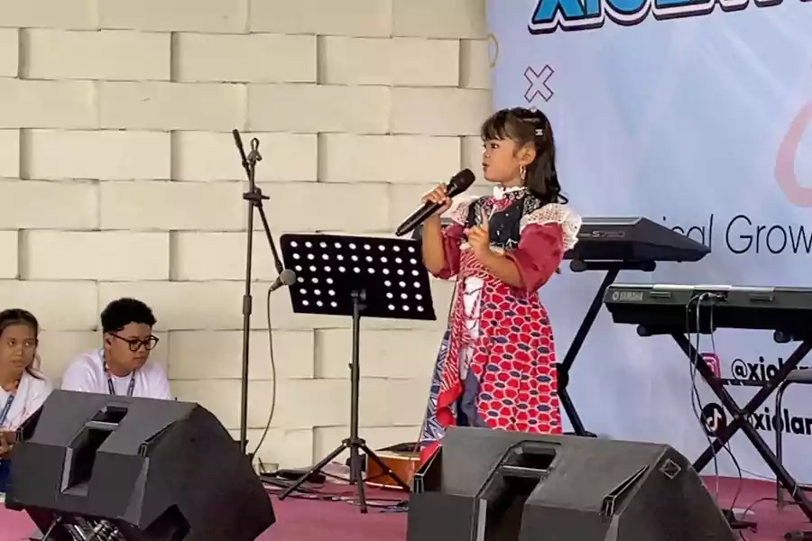 Panggung Kecil Mimpi Besar, Cara Asyik Siswa di Blitar Isi Liburan Lewat Home Concert Foto BeritaJatim.com