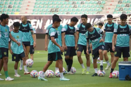 Terkuak, Ini Alasan Manajemen Persebaya Pilih Bernardo Tavares Jadi Pelatih Baru Foto BeritaJatim.com
