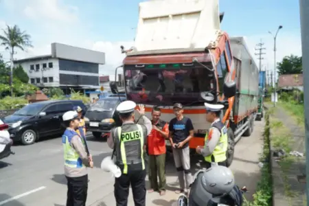 Fatalitas Lalin di Malang Turun Signifikan Hingga Akhir Tahun 2025 Foto BeritaJatim.com
