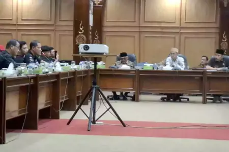 Sengketa Makam Istana Mentari Sidoarjo Memanas, Dinas Perkim Tegaskan Aturan Tata Ruang Final Foto BeritaJatim.com