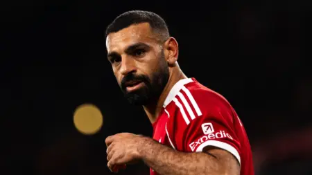 Mohamed Salah Mengguncang Liverpool FC! Hubungan dengan Arne Slot Memburuk Foto BeritaJatim.com