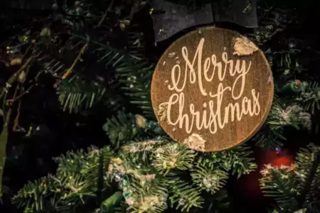 Butuh Ide Ucapan Natal? Ini 25 Contoh Chat ke Rekan Kerja yang Hangat dan Akrab Foto BeritaJatim.com