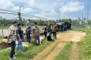 Usaha Tambak Udang Buang Limbah ke Laut, Pansus DPRD Sumenep Desak Audit Total Foto BeritaJatim.com
