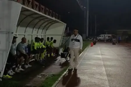 Insiden Rasisme di Lapangan Thor, Pelatih Waanal Brother Semprot Kinerja Panpel Liga Nusantara Foto BeritaJatim.com