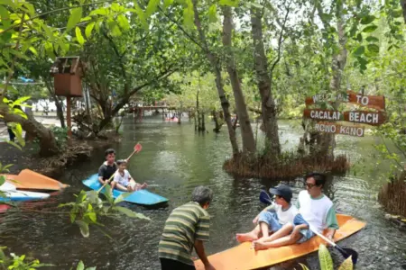 Libur Nataru, Hotel dan Destinasi Wisata Banyuwangi Dipadati Wisatawan Foto BeritaJatim.com