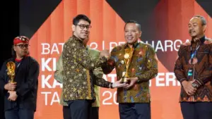 Sampang Kembali Raih Predikat Kabupaten Terinovatif pada Ajang IGA 2025 Foto BeritaJatim.com