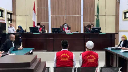 Sidang Perusakan Makam Winongan Pasuruan, Gus Tom dan Gus Ujang Akui Gerakkan Aksi Foto BeritaJatim.com