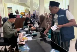 Kemenhaj Pamekasan Tetap Layani Perekaman Bio Visa Jemaah Haji Meski Hari Libur Foto BeritaJatim.com