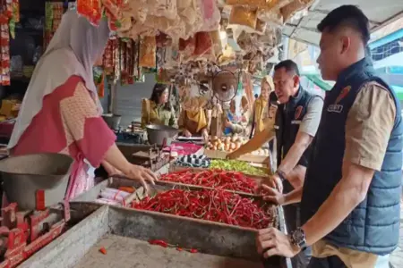 Jelang Ramadan, Satgas Pangan Polres Madiun Turun ke Pasar Foto BeritaJatim.com